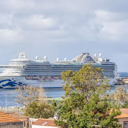 With Stunning Harbor View And Air Conditioning Unit