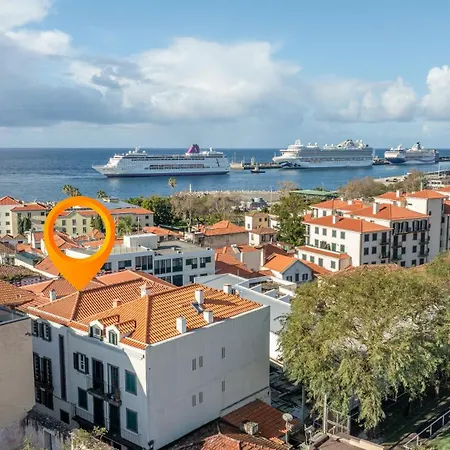 With Stunning Harbor View And Air Conditioning Unit Apartment *