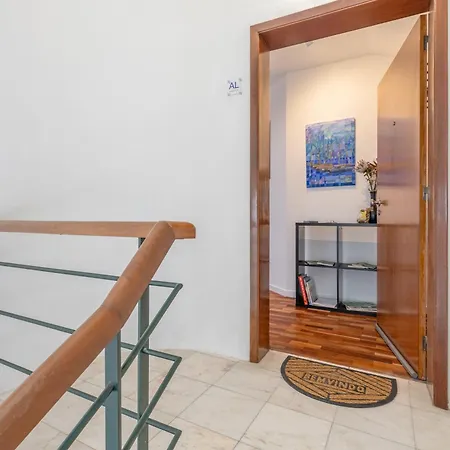 Pad With Harbor Views & Cool Aircon Bliss * Funchal (Madeira)