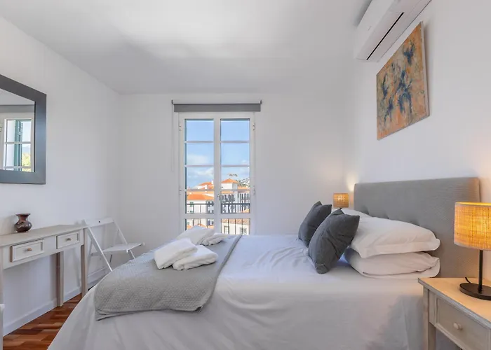 Pad With Harbor Views & Cool Aircon Bliss 公寓 丰沙尔