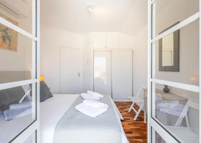 公寓 Pad With Harbor Views & Cool Aircon Bliss 丰沙尔