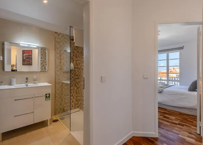 公寓 Pad With Harbor Views & Cool Aircon Bliss 丰沙尔