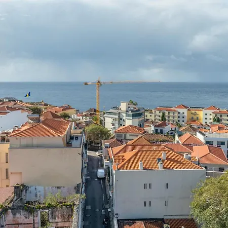 With Stunning Harbor View And Air Conditioning Unit Φουνκάλ