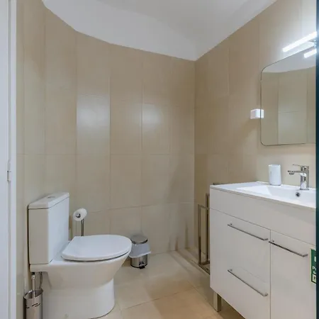 With Stunning Harbor View And Air Conditioning Unit Διαμέρισμα *