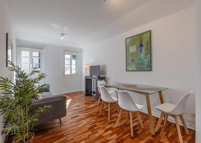 Apartamento Pad With Harbor Views & Cool Aircon Bliss *