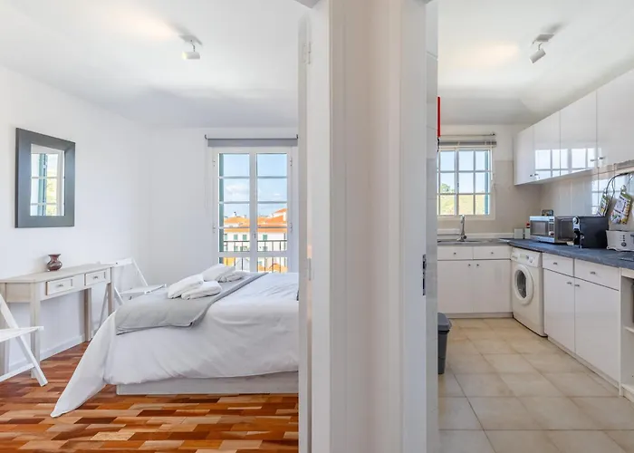 Apartamento Pad With Harbor Views & Cool Aircon Bliss *